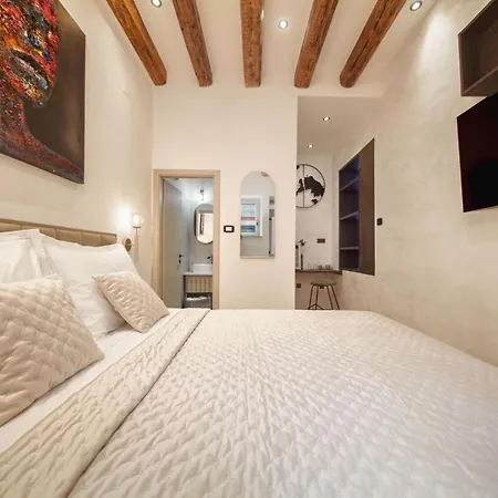 Apartment Urbi Et Orbi 2 *