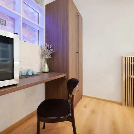 Urbi Et Orbi 2 Apartment Split