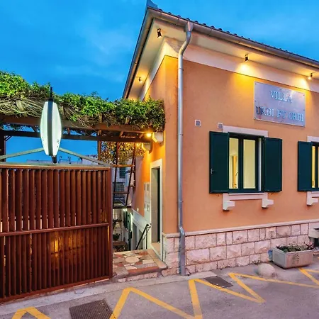 Apartment Urbi Et Orbi 2 *